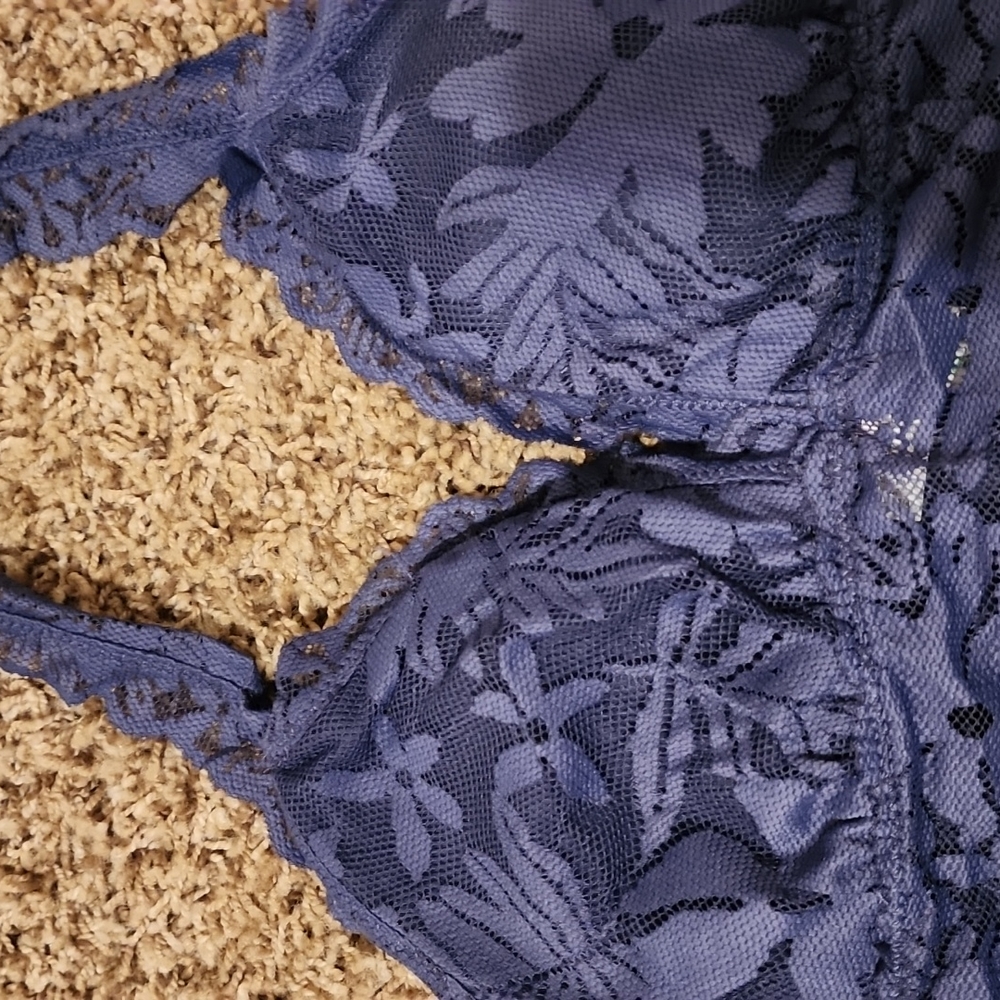 Bra - Picture 2 of 3